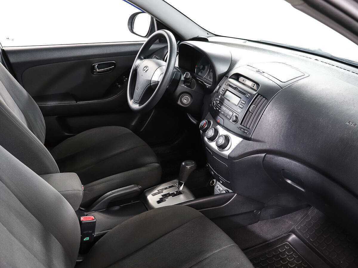 Купить Hyundai Elantra с пробегом. Фото: #8
