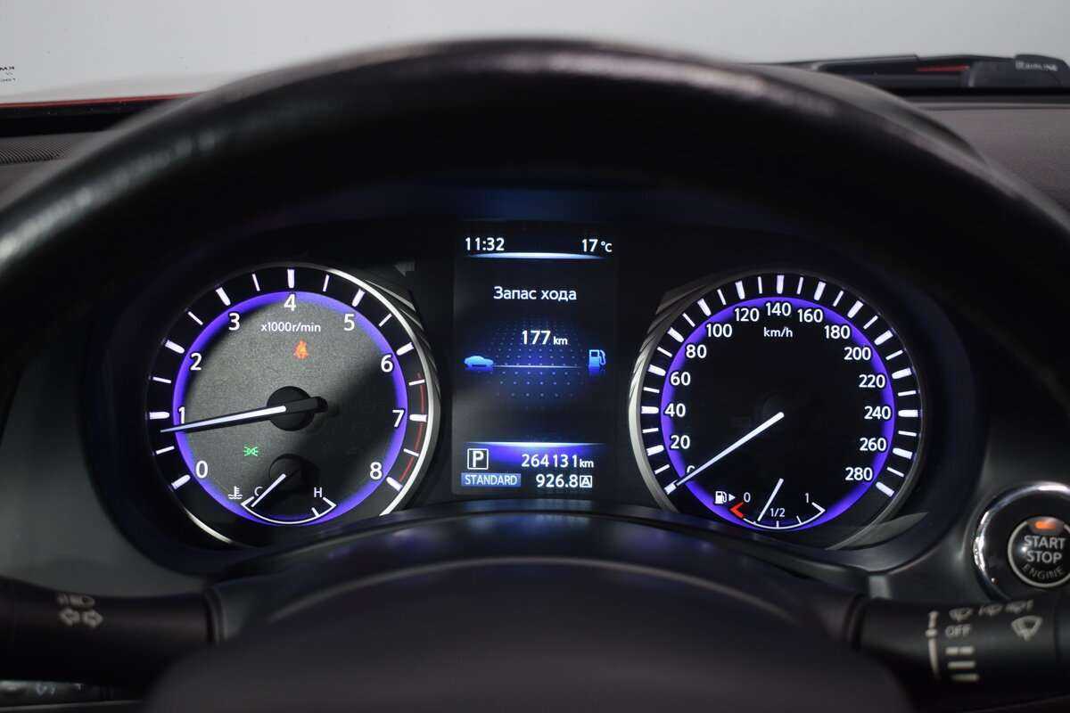 Купить Infiniti Q50 с пробегом. Фото: #24