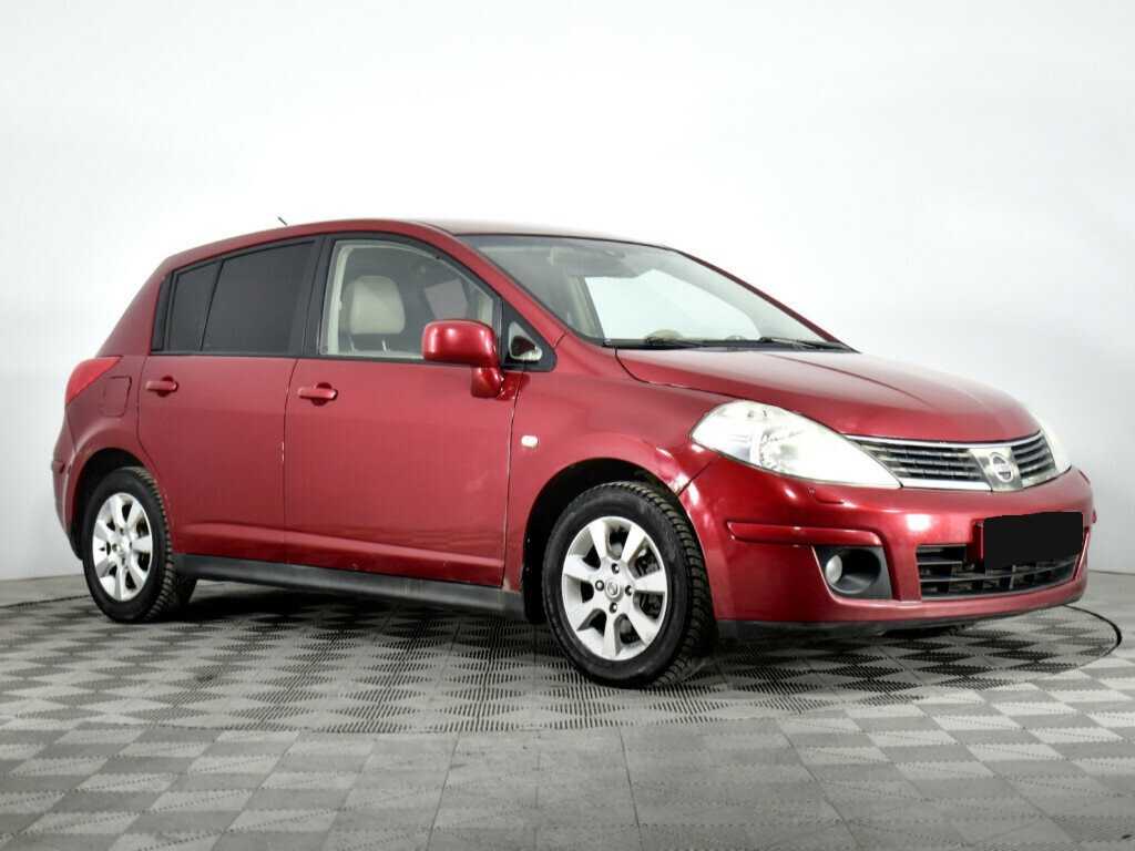 Купить Nissan Tiida с пробегом. Фото: #2