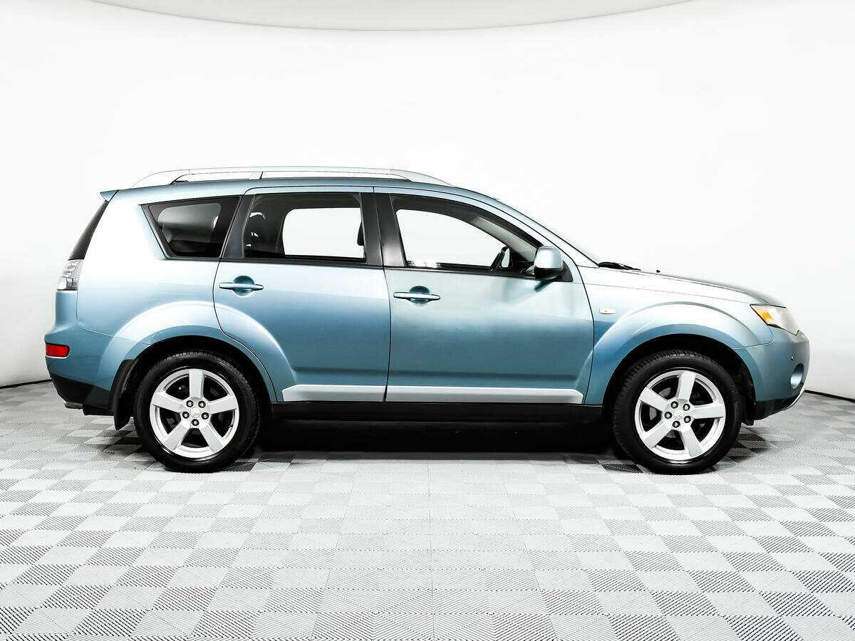 Купить Mitsubishi Outlander с пробегом. Фото: #3