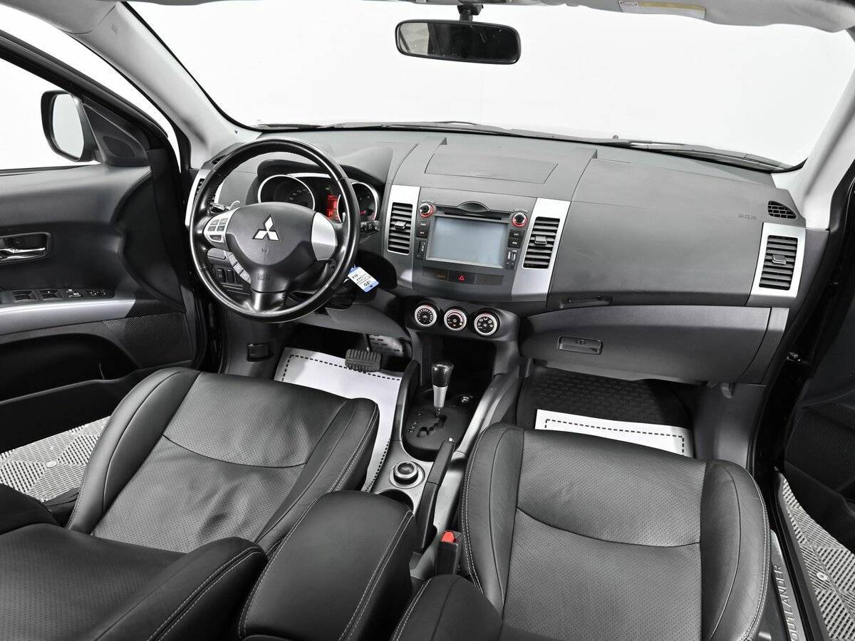 Купить Mitsubishi Outlander с пробегом. Фото: #12