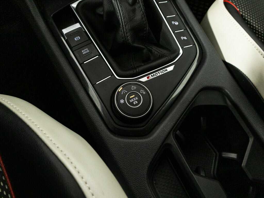 Купить Volkswagen Tiguan с пробегом. Фото: #18