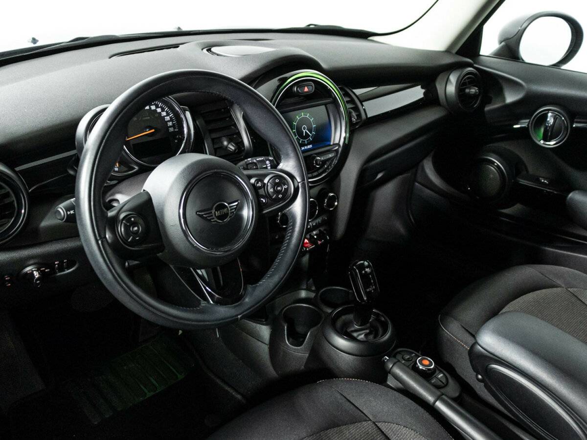 Купить Mini Hatch с пробегом. Фото: #10