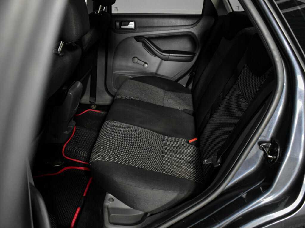 Купить Ford Focus с пробегом. Фото: #11