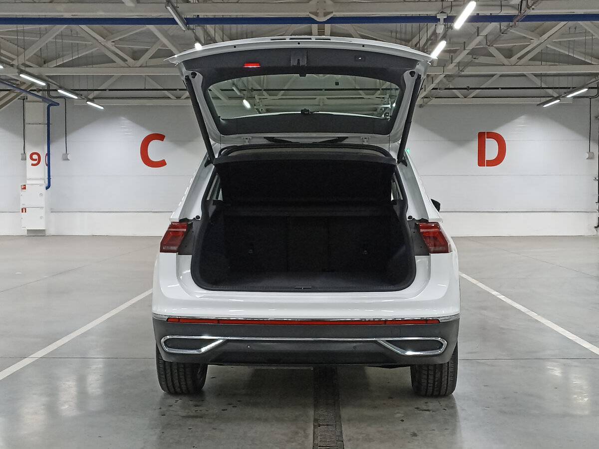 Купить Volkswagen Tiguan с пробегом. Фото: #9