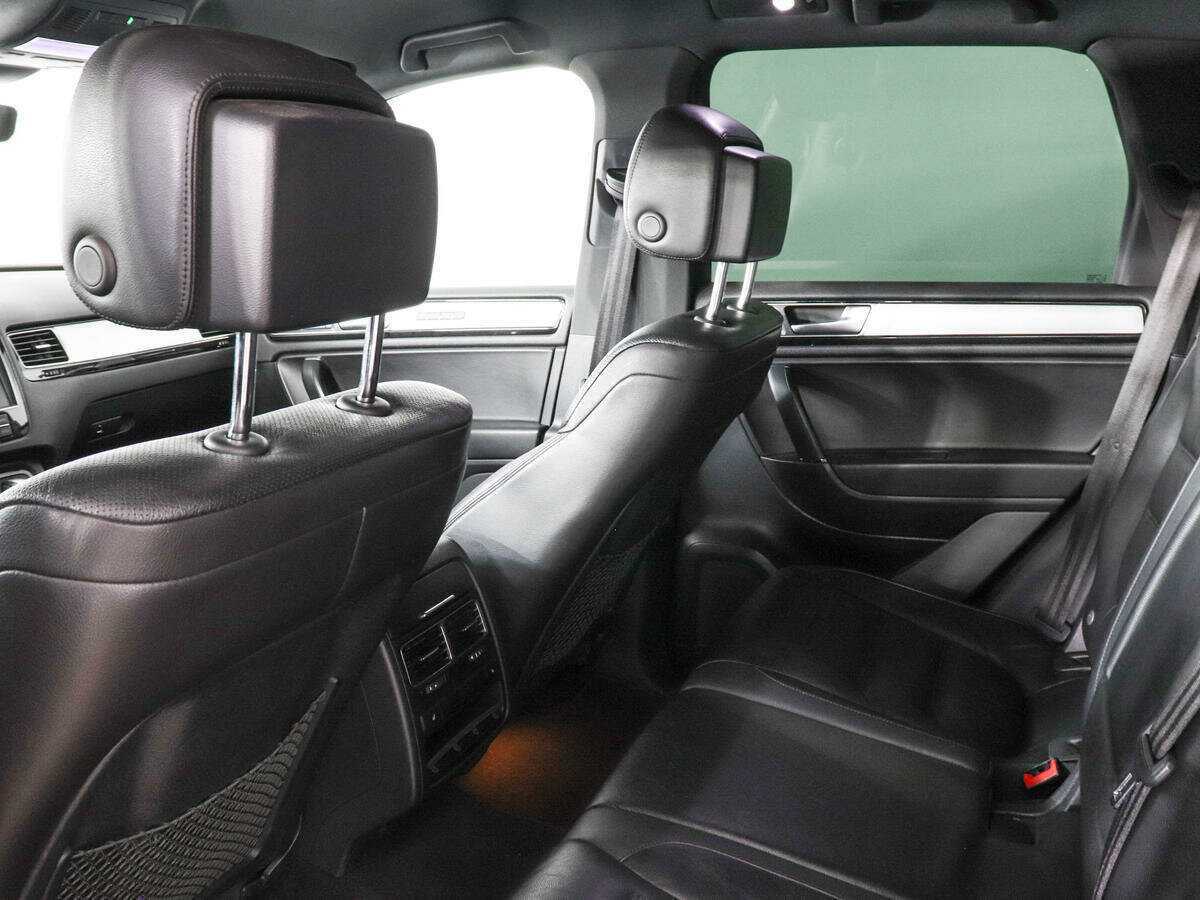 Купить Volkswagen Touareg с пробегом. Фото: #7