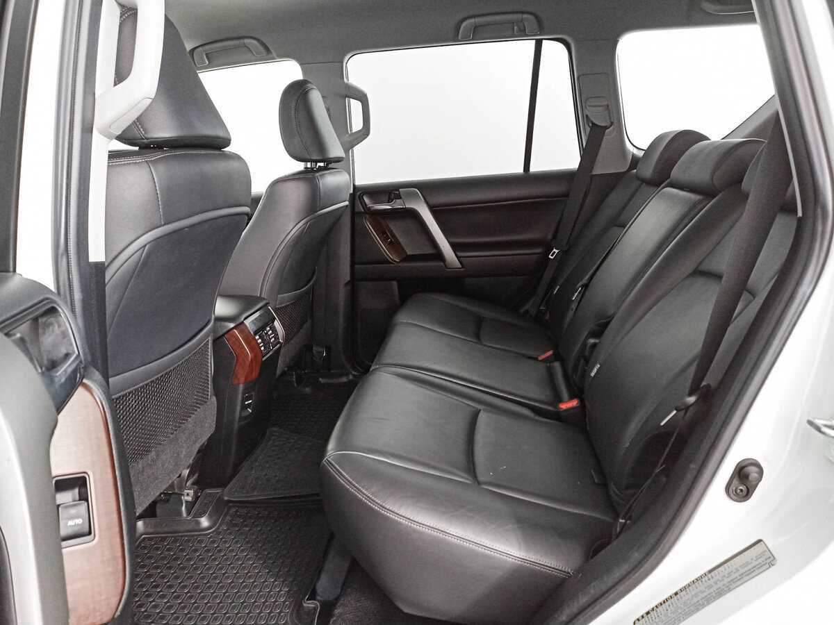 Купить Toyota Land Cruiser Prado с пробегом. Фото: #11