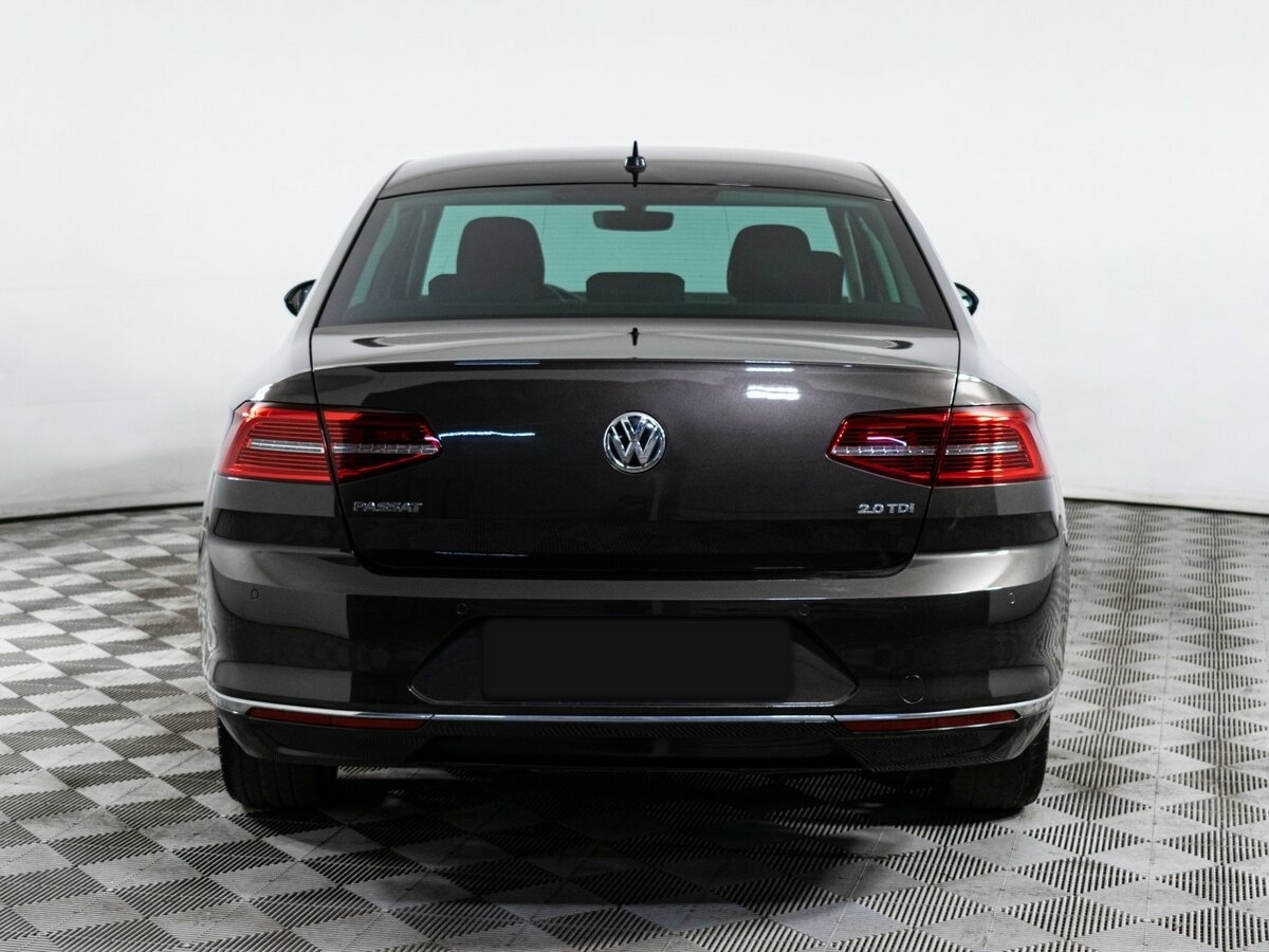 Купить Volkswagen Passat с пробегом. Фото: #4