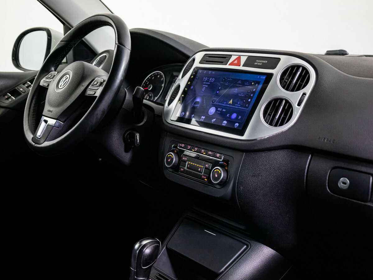 Купить Volkswagen Tiguan с пробегом. Фото: #14