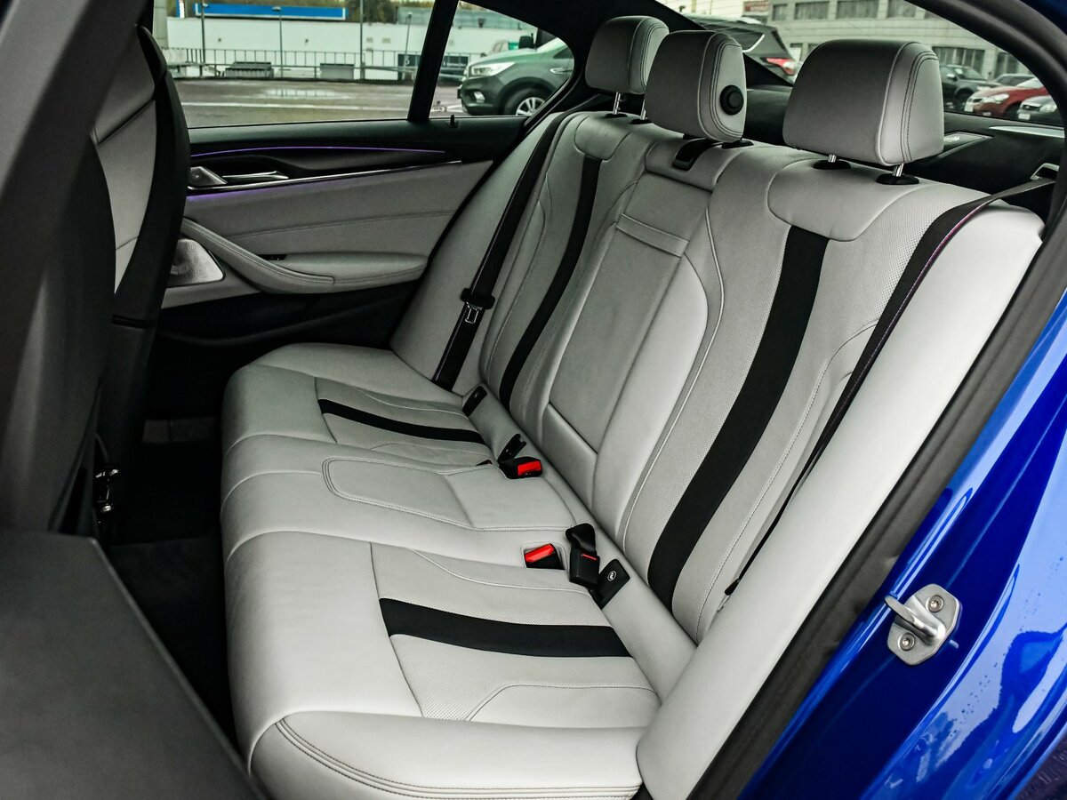 Купить BMW M5 с пробегом. Фото: #11