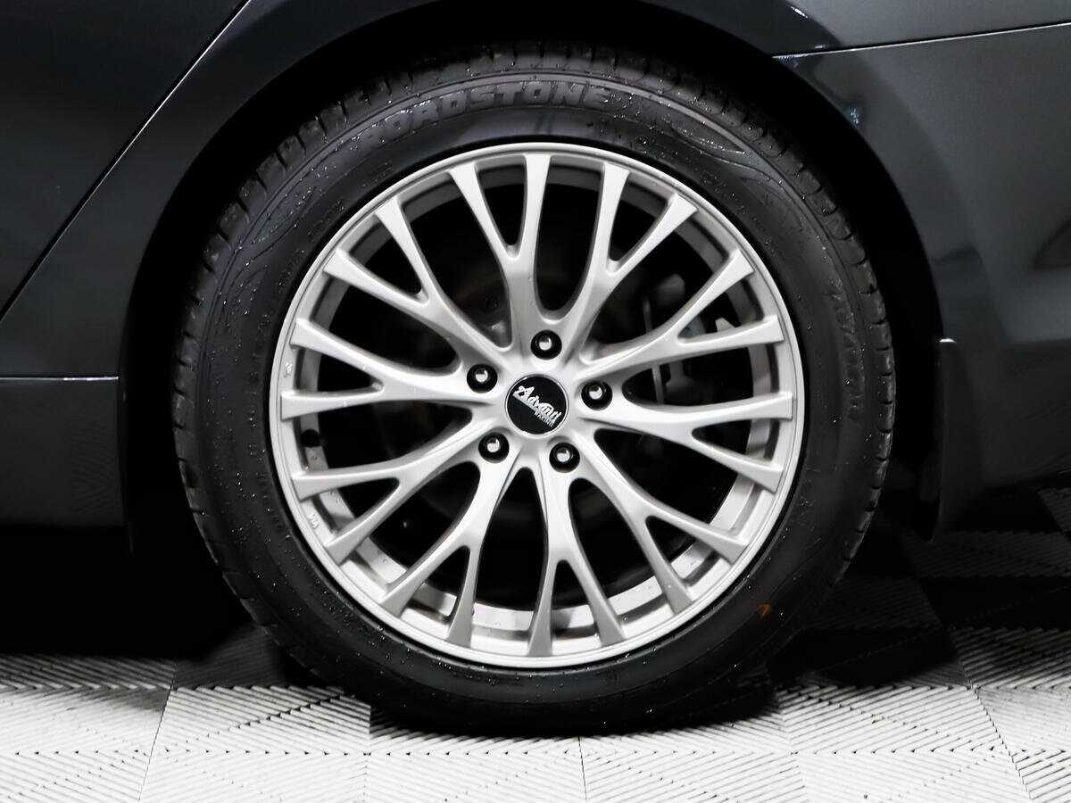 Купить Genesis G80 с пробегом. Фото: #11