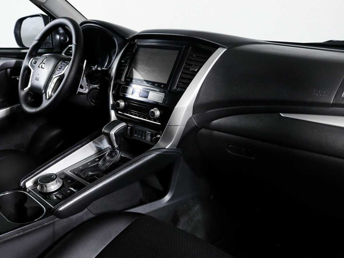 Купить Mitsubishi Pajero Sport с пробегом. Фото: #5