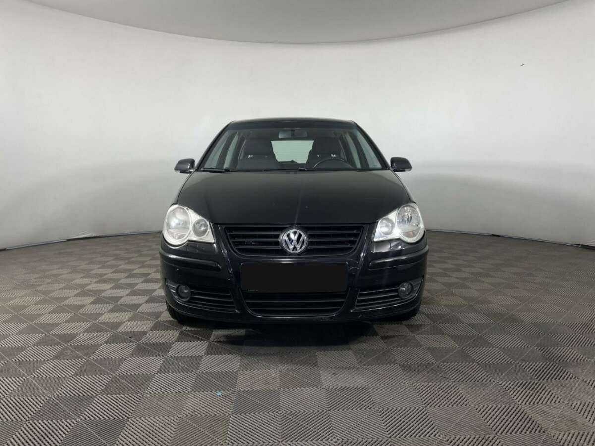 Купить Volkswagen Polo с пробегом. Фото: #1