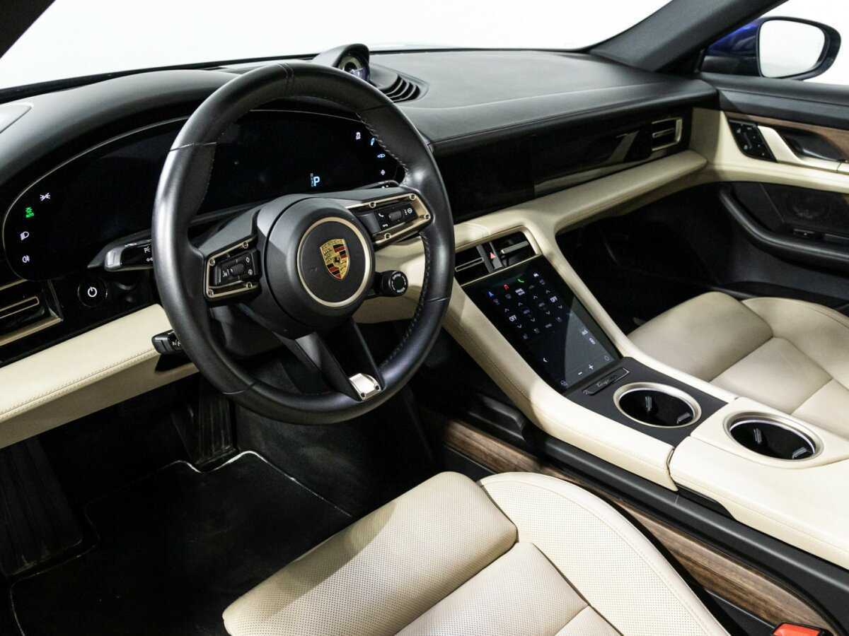 Купить Porsche Taycan с пробегом. Фото: #10