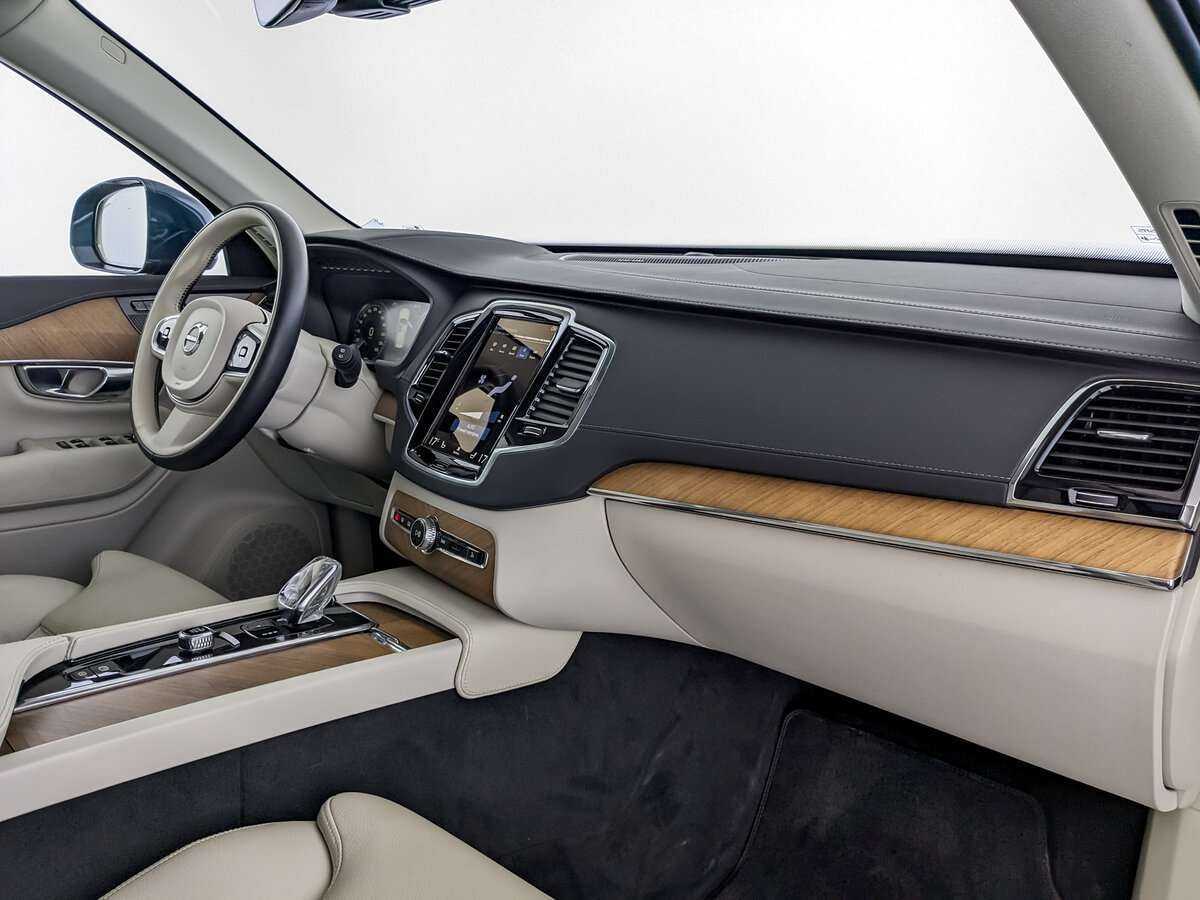 Купить Volvo XC90 с пробегом. Фото: #8