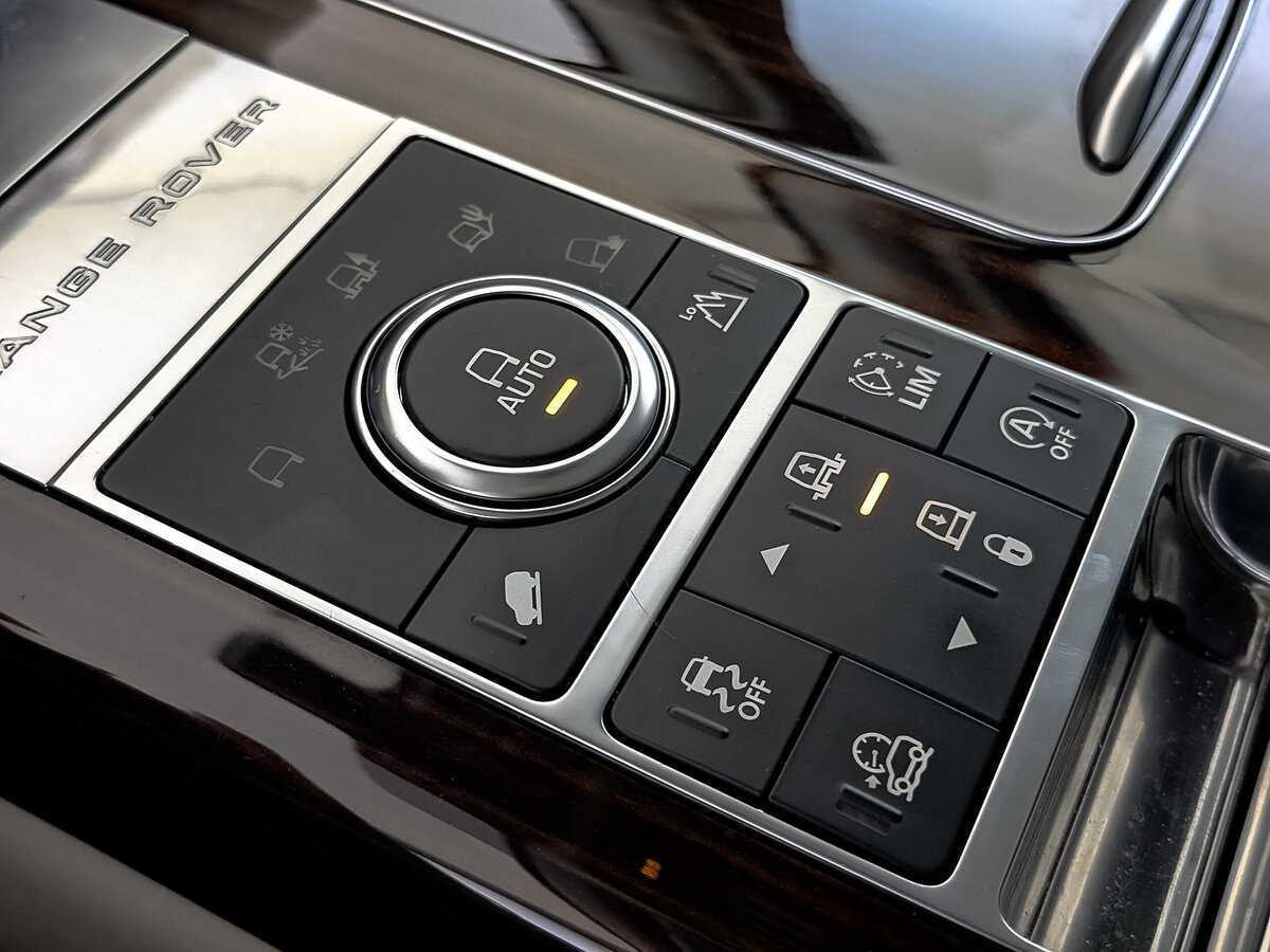 Купить Land Rover Range Rover с пробегом. Фото: #25