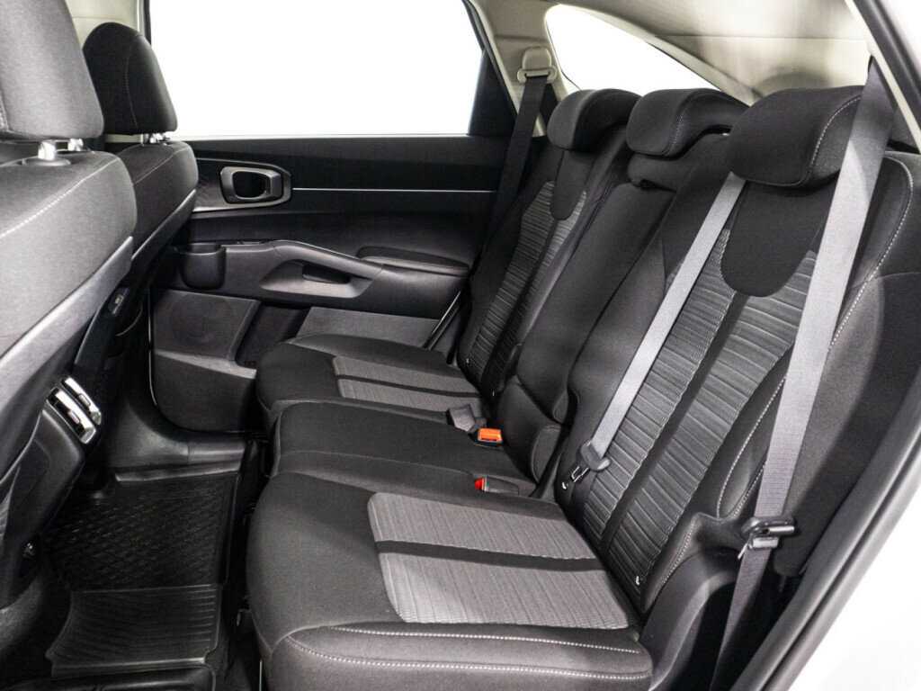 Купить Kia Sorento с пробегом. Фото: #9