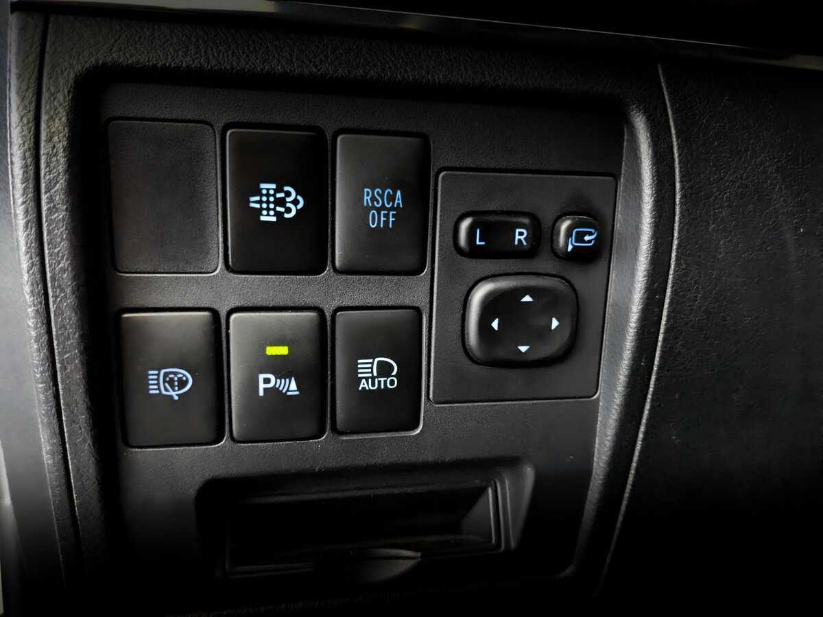 Купить Toyota Land Cruiser с пробегом. Фото: #19