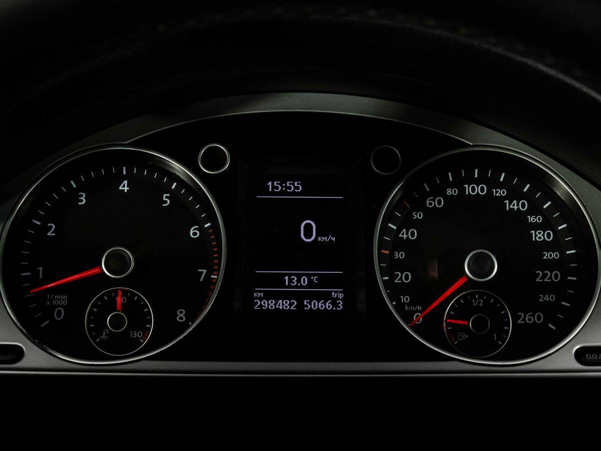 Купить Volkswagen Passat с пробегом. Фото: #13