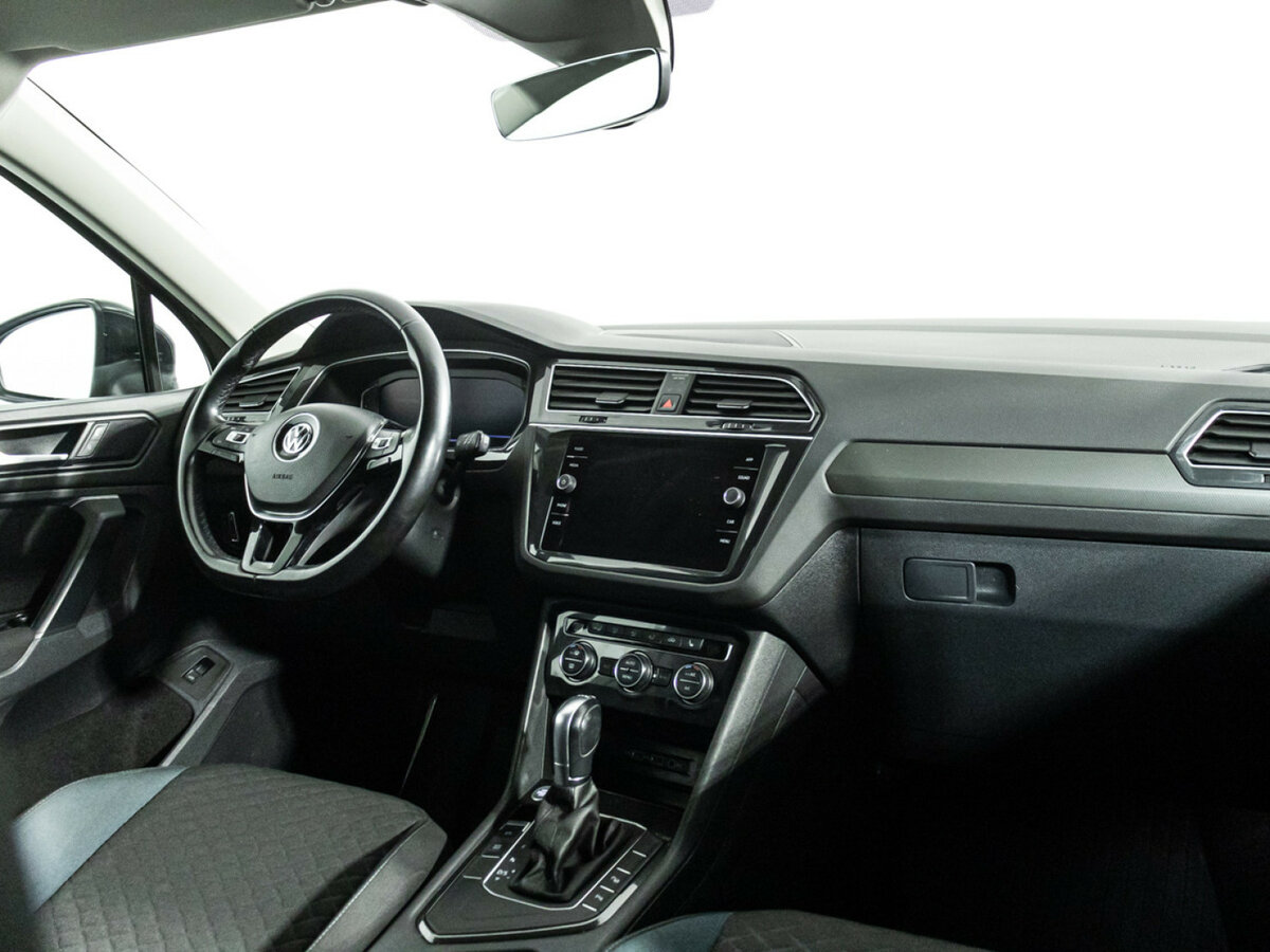 Купить Volkswagen Tiguan с пробегом. Фото: #8