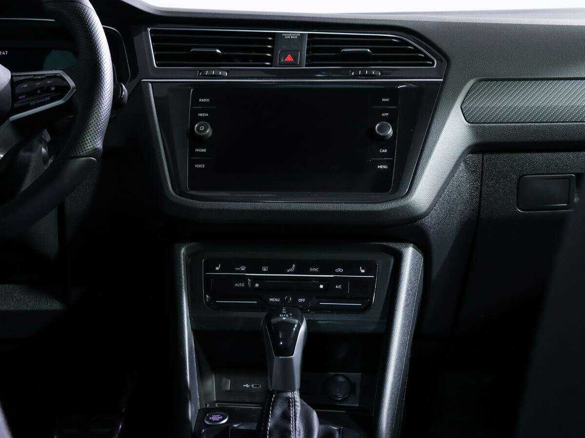 Купить Volkswagen Tiguan с пробегом. Фото: #10