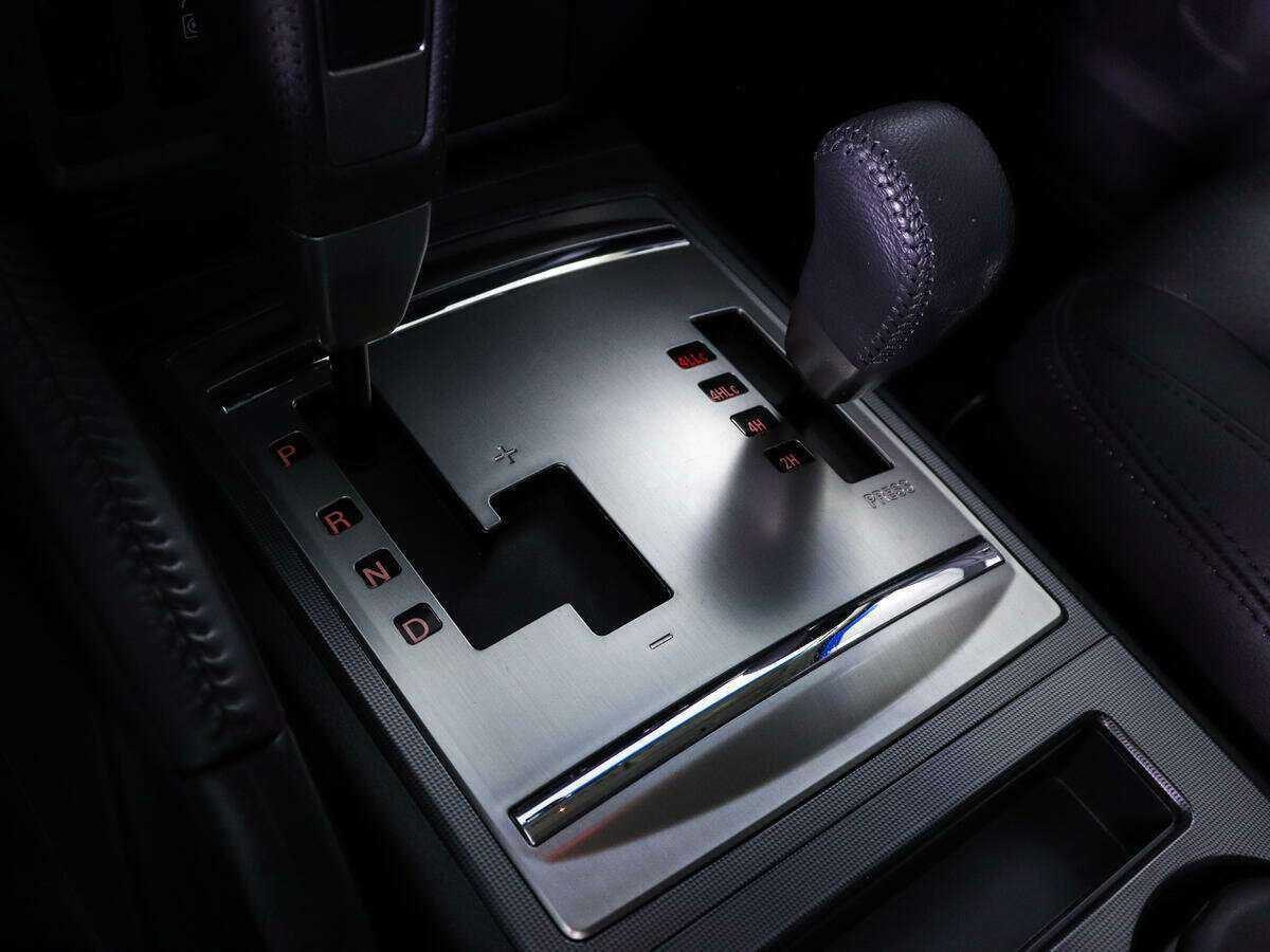 Купить Mitsubishi Pajero с пробегом. Фото: #18