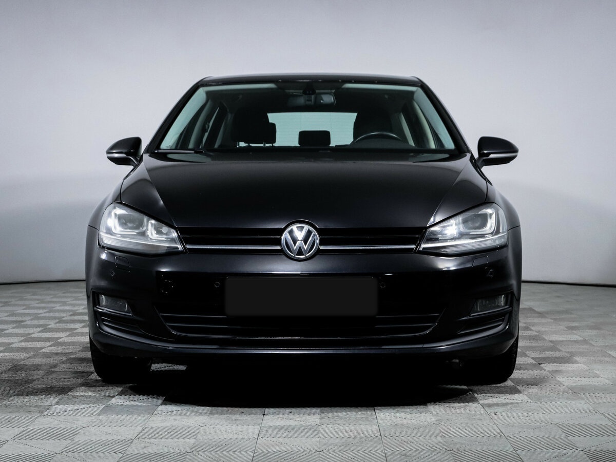 Купить Volkswagen Golf с пробегом. Фото: #1