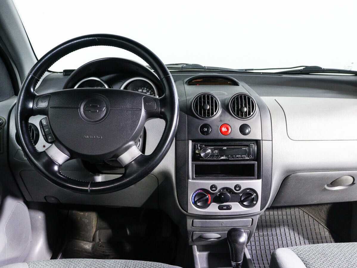 Купить Chevrolet Aveo с пробегом. Фото: #11