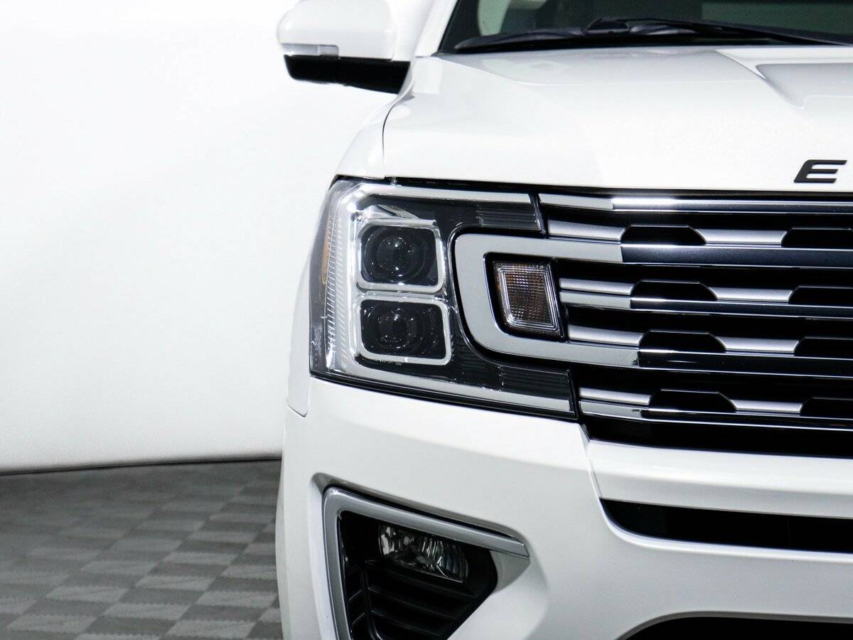 Купить Ford Expedition с пробегом. Фото: #17