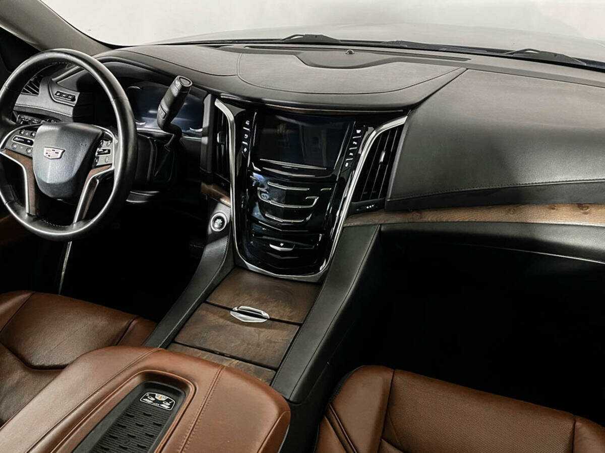 Купить Cadillac Escalade с пробегом. Фото: #8