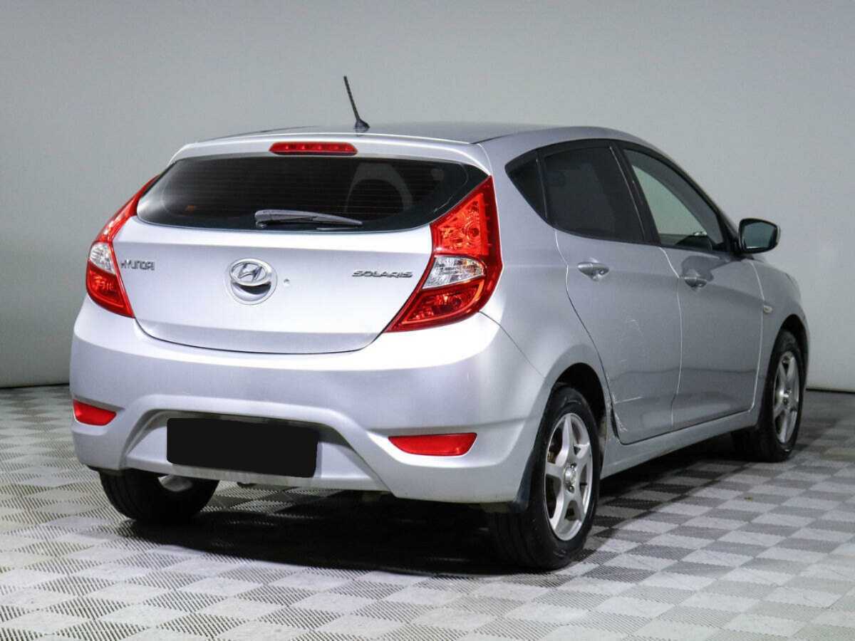 Купить Hyundai Solaris с пробегом. Фото: #4
