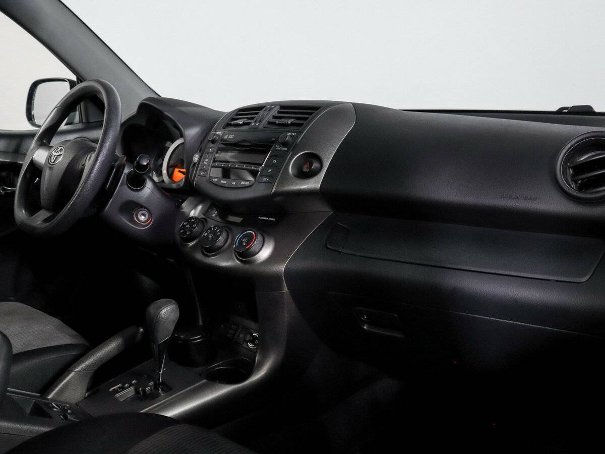 Купить Toyota RAV4 с пробегом. Фото: #6