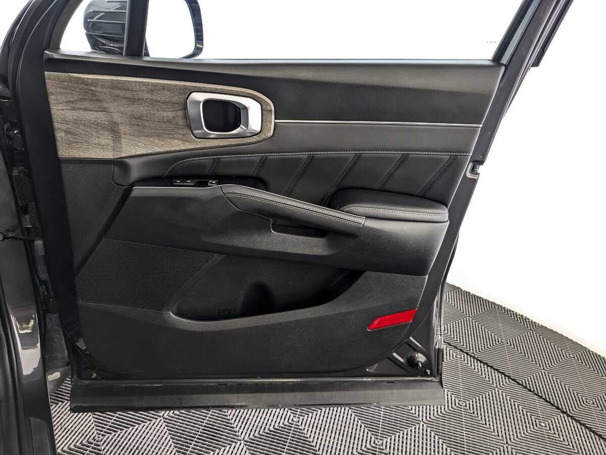Купить Kia Sorento с пробегом. Фото: #19