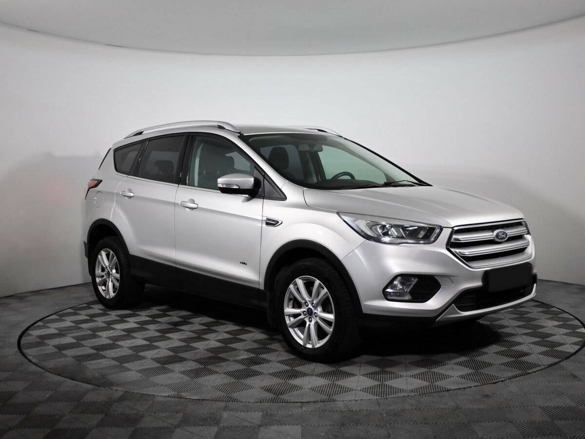 Купить Ford Kuga с пробегом. Фото: #2