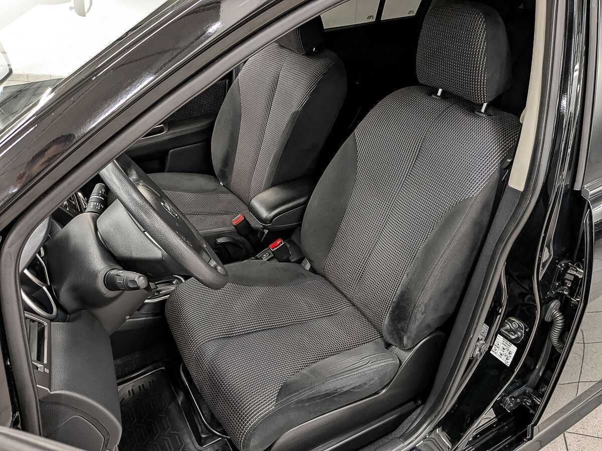 Купить Nissan Tiida с пробегом. Фото: #19
