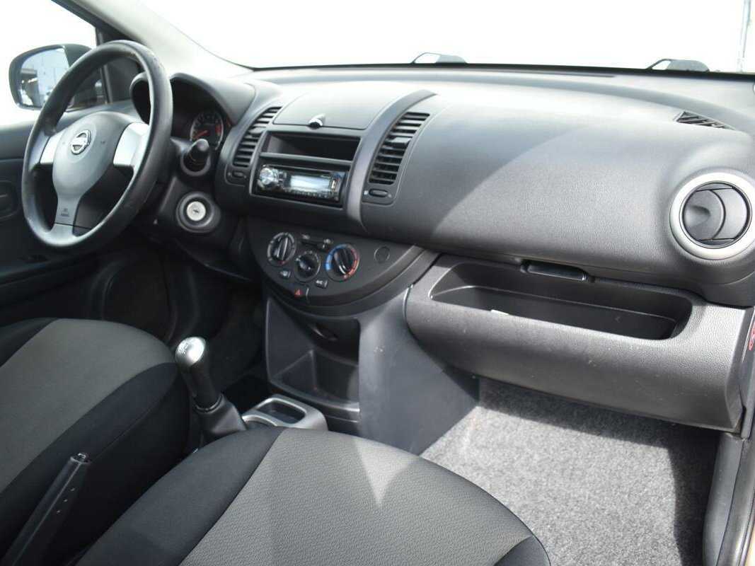 Купить Nissan Note с пробегом. Фото: #8