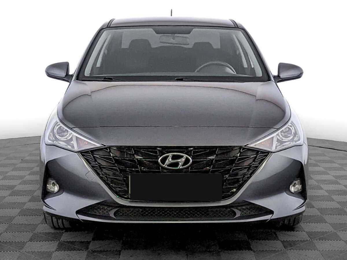 Купить Hyundai Solaris с пробегом. Фото: #1