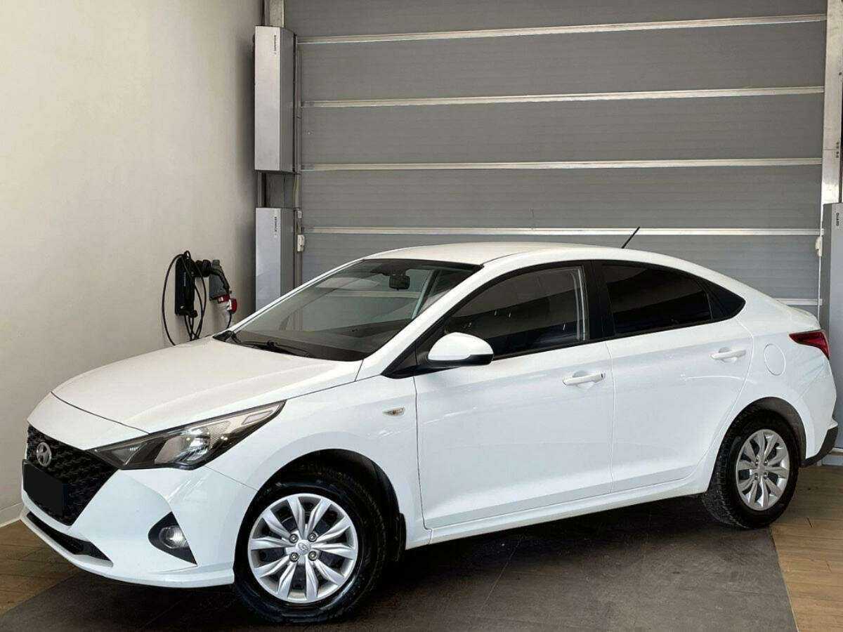 Купить Hyundai Solaris с пробегом. Посмотреть фото