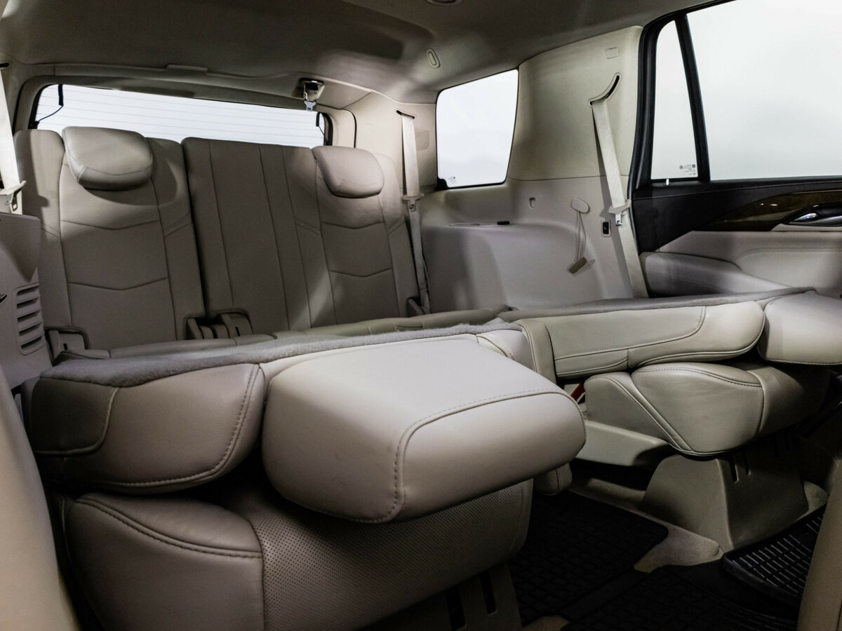 Купить Cadillac Escalade с пробегом. Фото: #28
