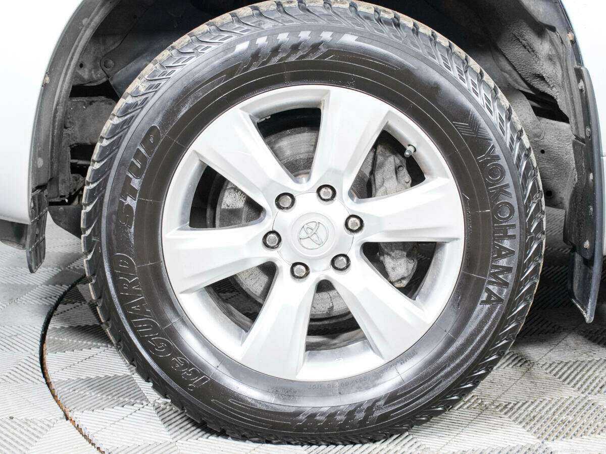 Купить Toyota Land Cruiser Prado с пробегом. Фото: #14