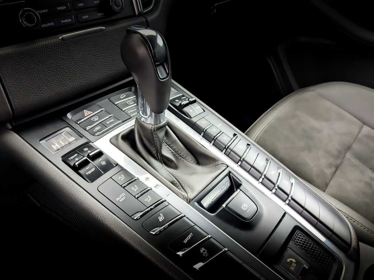 Купить Porsche Macan с пробегом. Фото: #25