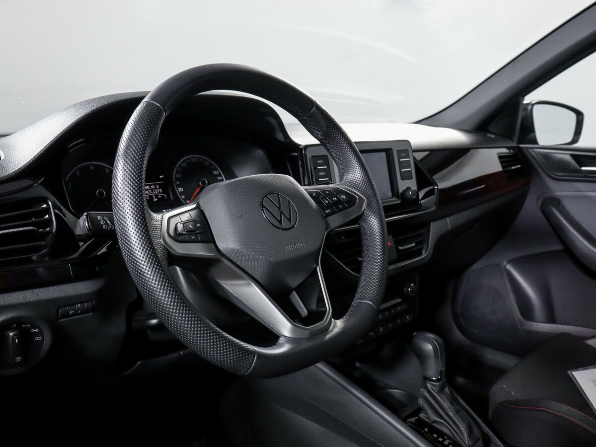 Купить Volkswagen Polo с пробегом. Фото: #10