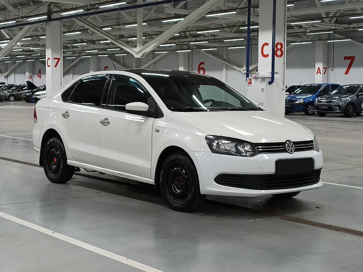 Купить Volkswagen Polo с пробегом. Фото: #2