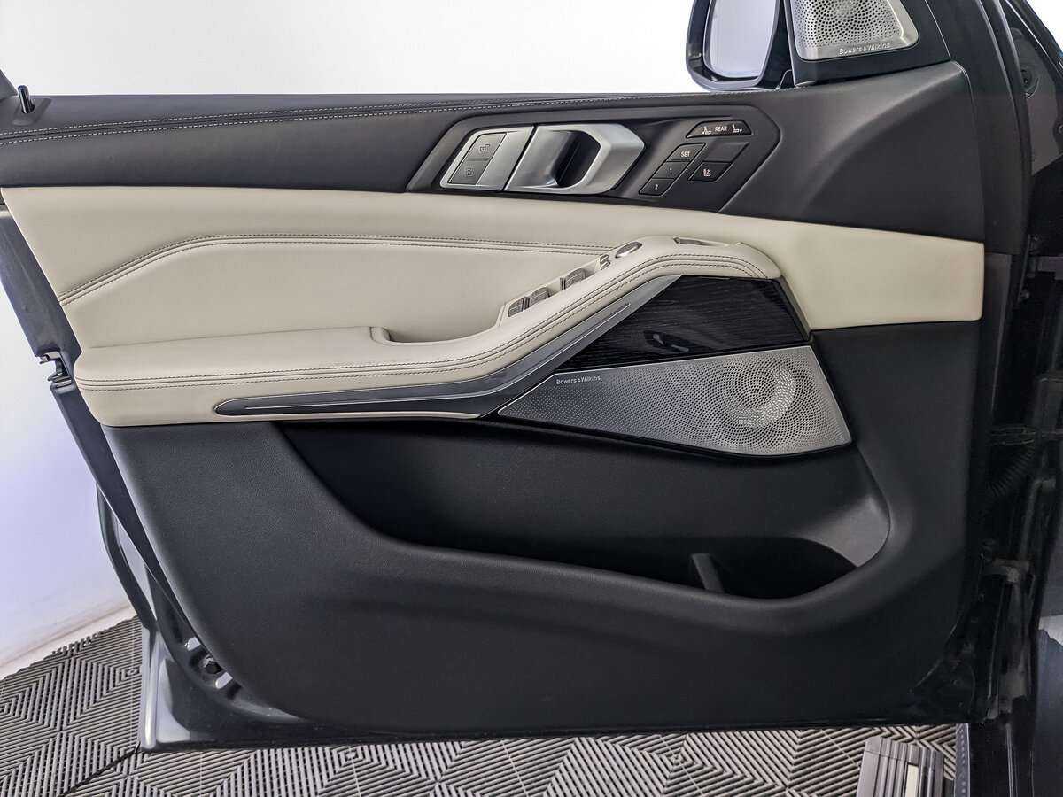 Купить BMW X7 с пробегом. Фото: #12