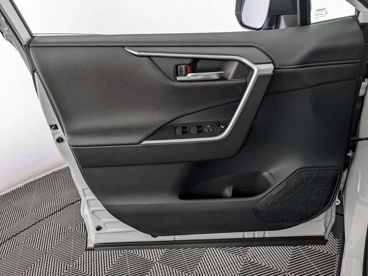 Купить Toyota RAV4 с пробегом. Фото: #14