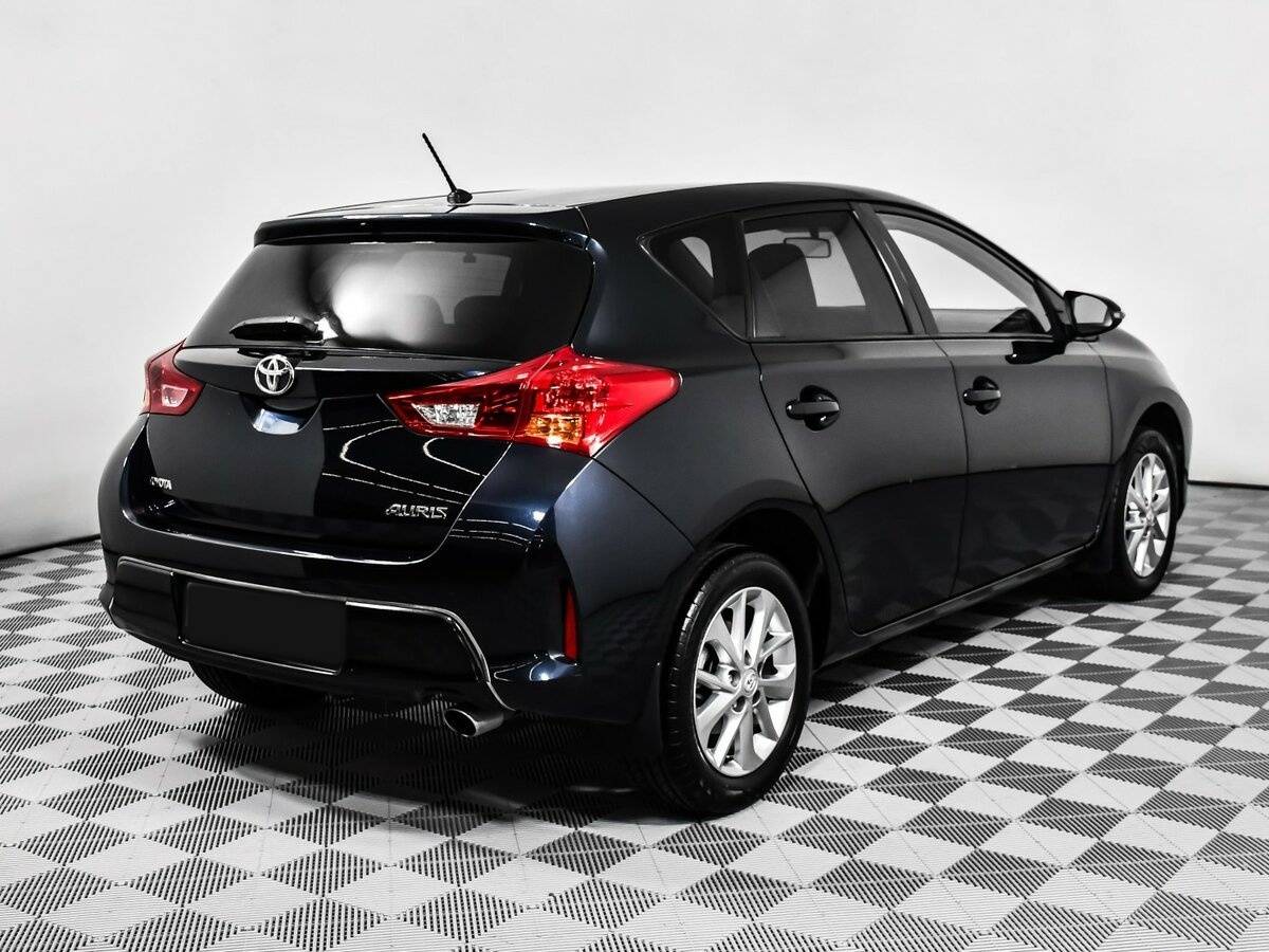 Купить Toyota Auris с пробегом. Фото: #4