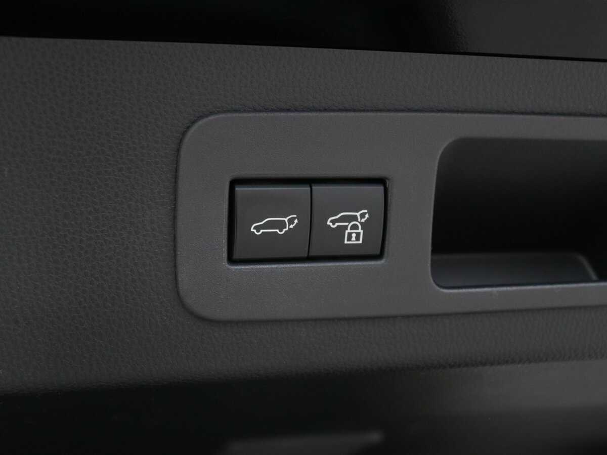 Купить Toyota Land Cruiser с пробегом. Фото: #15