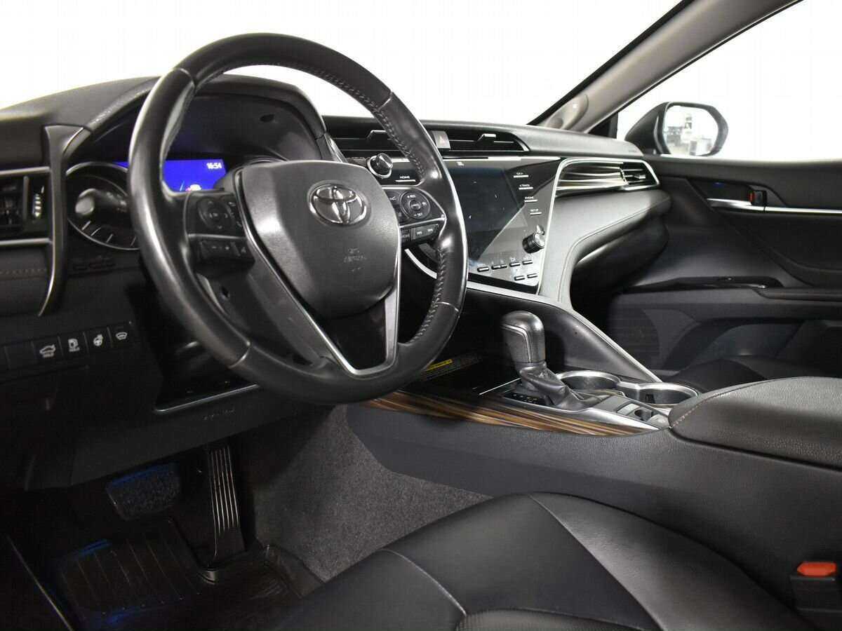 Купить Toyota Camry с пробегом. Фото: #6