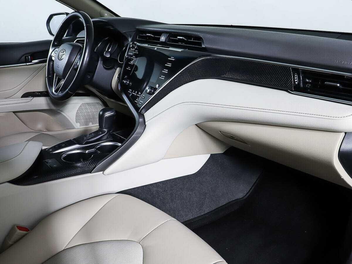 Купить Toyota Camry с пробегом. Фото: #8