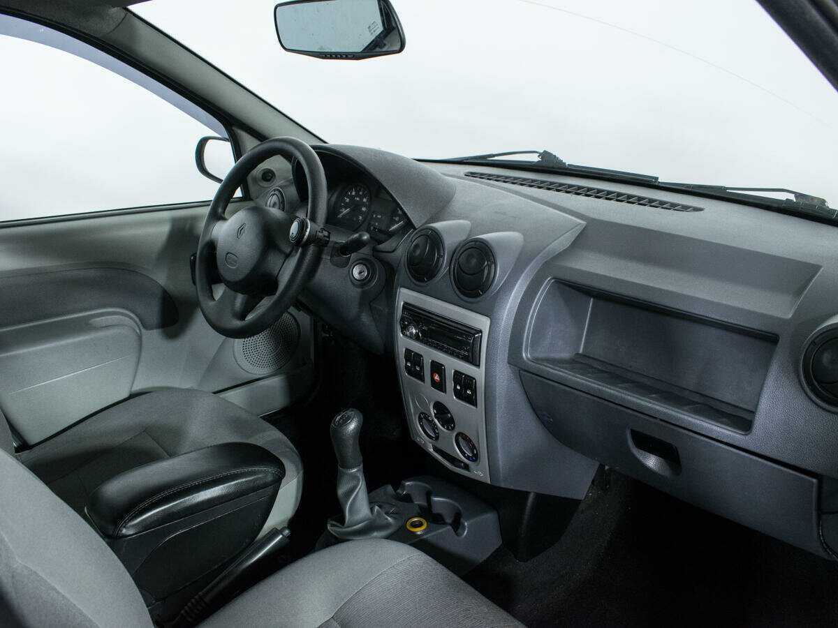 Купить Renault Logan с пробегом. Фото: #8